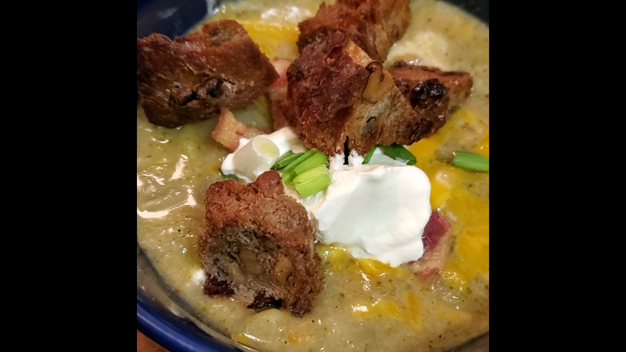 potato soup w/croutons